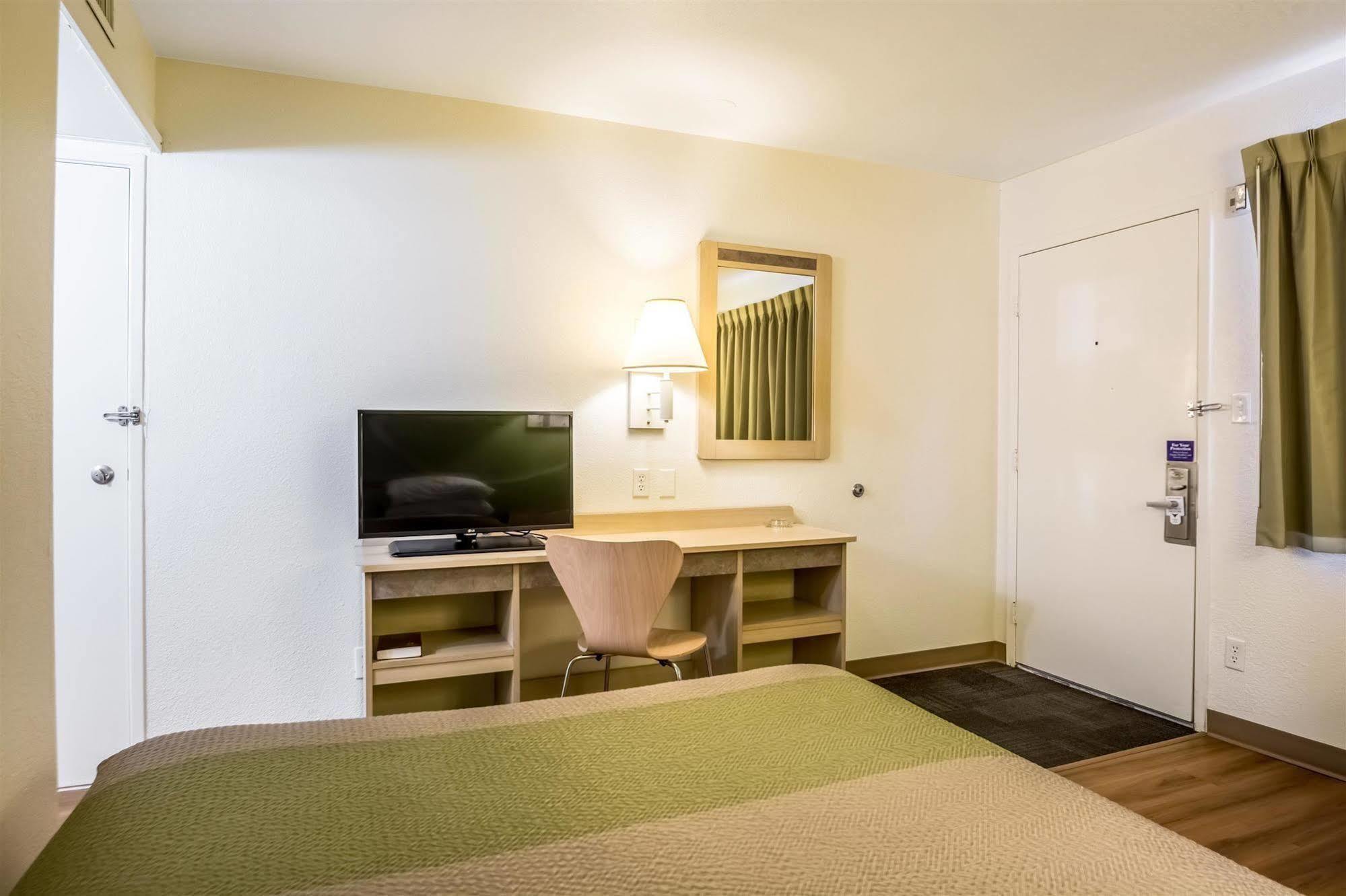 Motel 6-Pueblo, Co - I-25 Exteriör bild