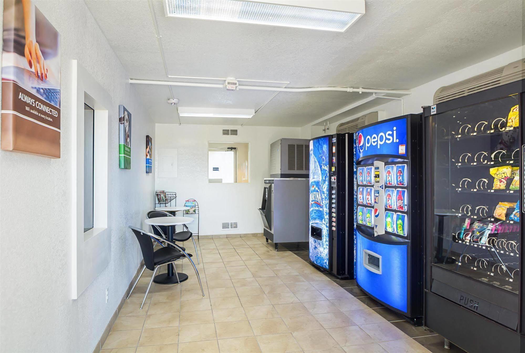 Motel 6-Pueblo, Co - I-25 Exteriör bild