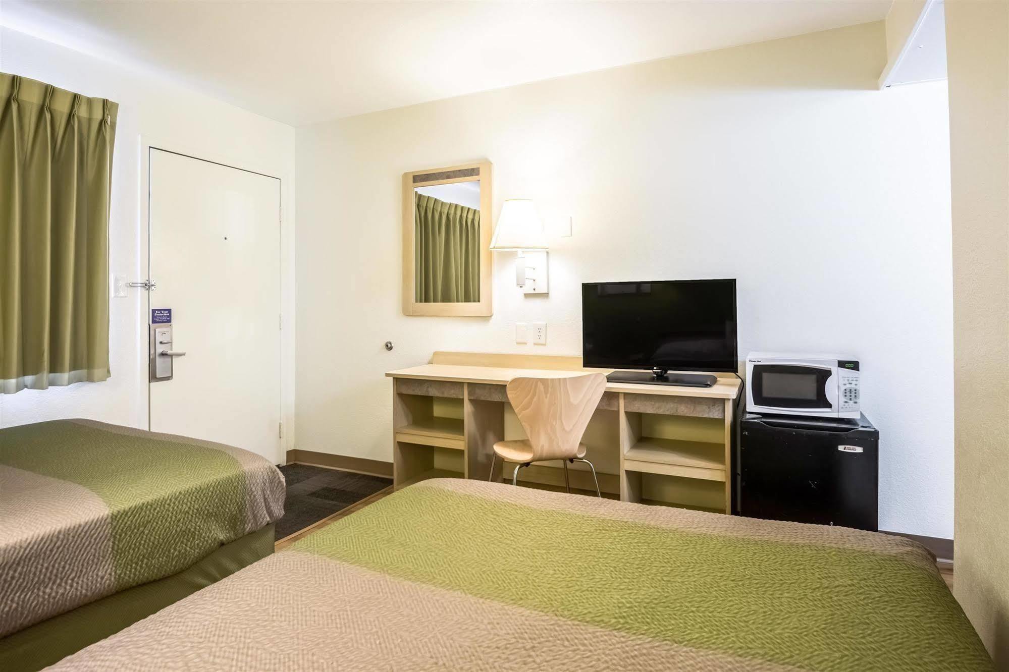 Motel 6-Pueblo, Co - I-25 Exteriör bild