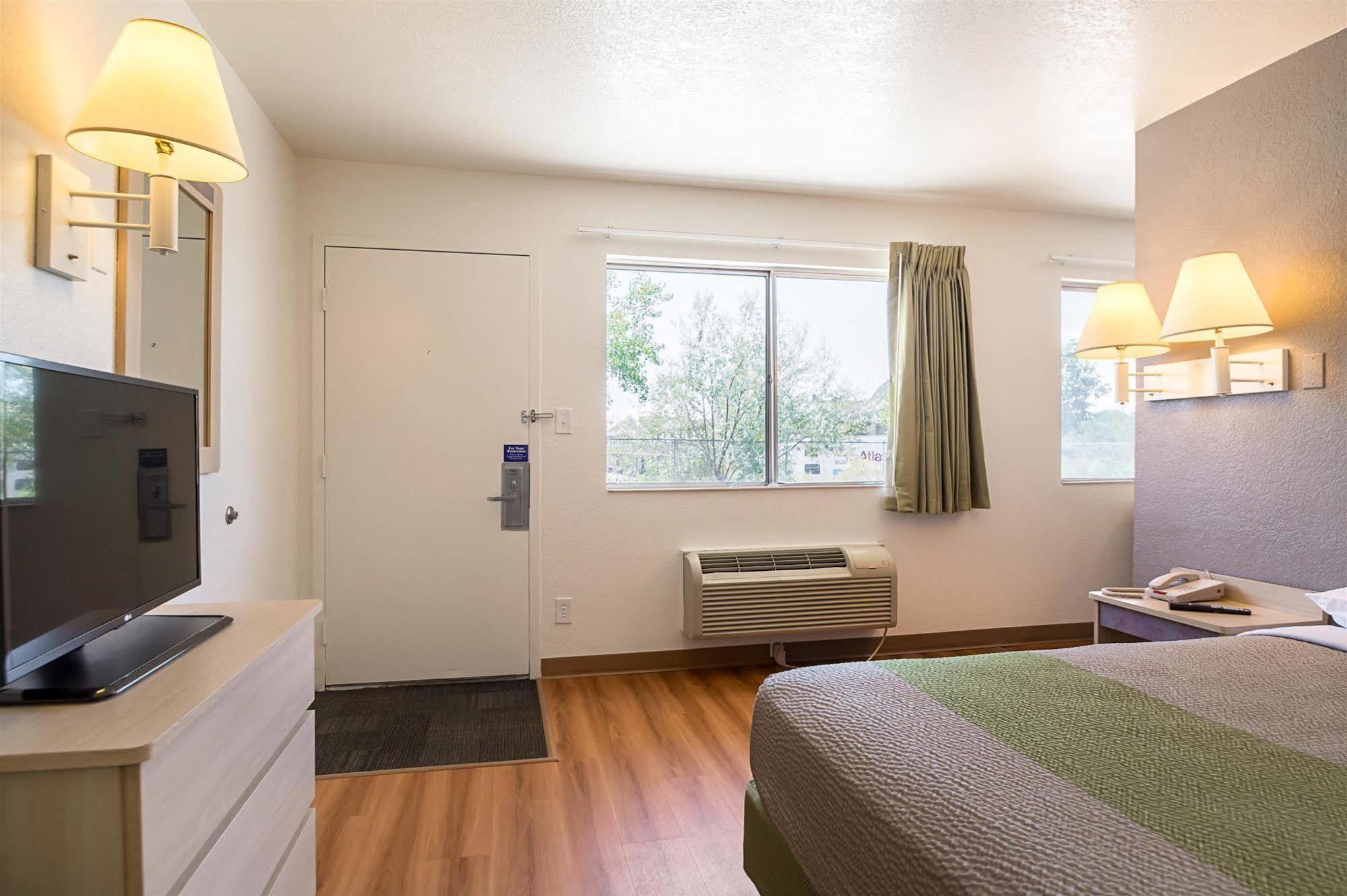 Motel 6-Pueblo, Co - I-25 Exteriör bild